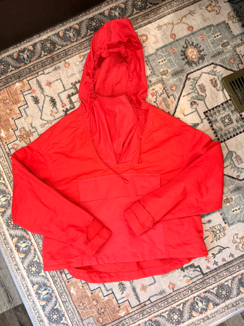 Sweaty Betty Nomad Pullover
Hoodie/Jacket in Tulip Red